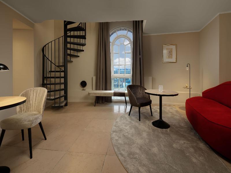 Hotel Wasserturm Cologne, Curio Collection image