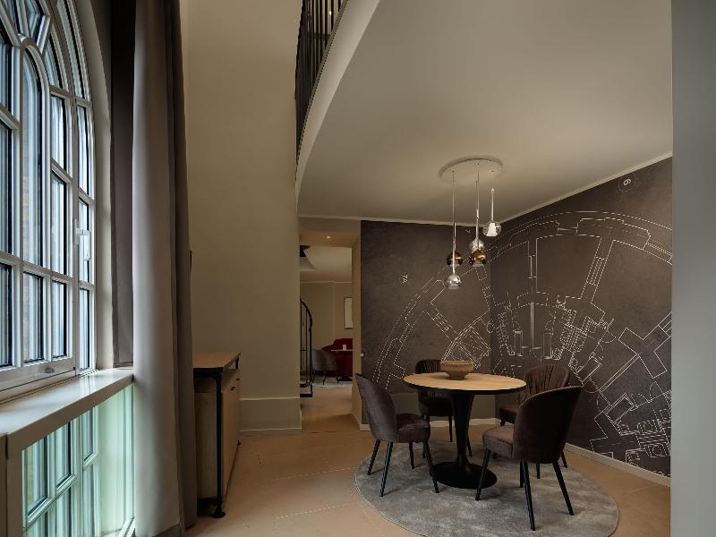 Hotel Wasserturm Cologne, Curio Collection image