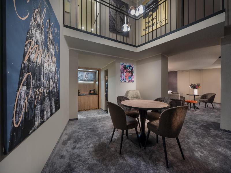 Hotel Wasserturm Cologne, Curio Collection image