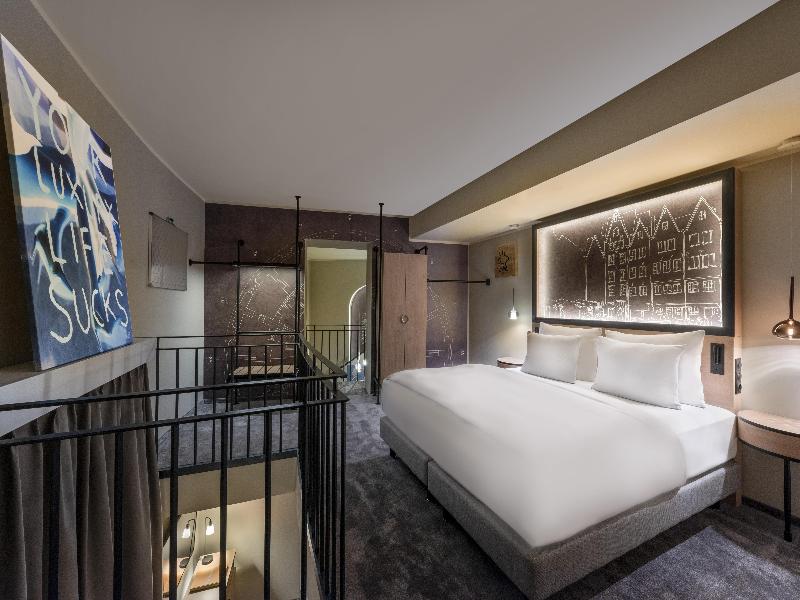 Hotel Wasserturm Cologne, Curio Collection image
