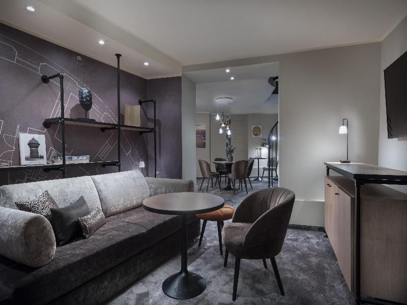 Hotel Wasserturm Cologne, Curio Collection image