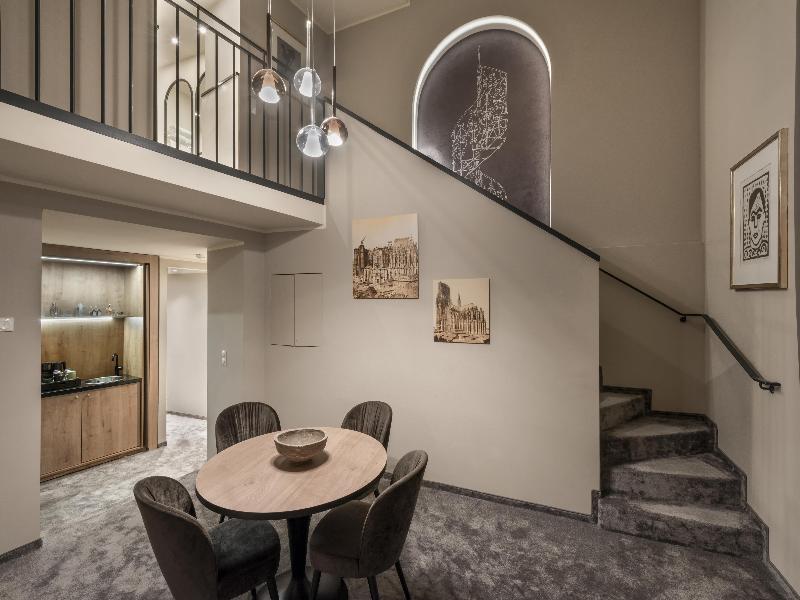 Hotel Wasserturm Cologne, Curio Collection image