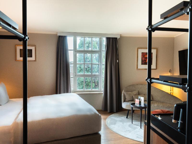 Hotel Wasserturm Cologne, Curio Collection image