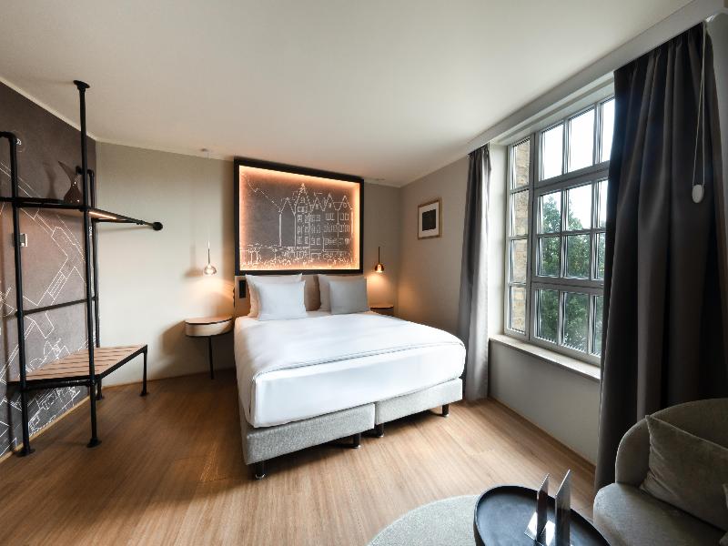 Hotel Wasserturm Cologne, Curio Collection image