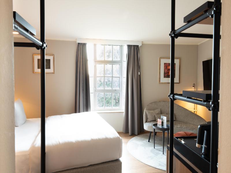 Hotel Wasserturm Cologne, Curio Collection image