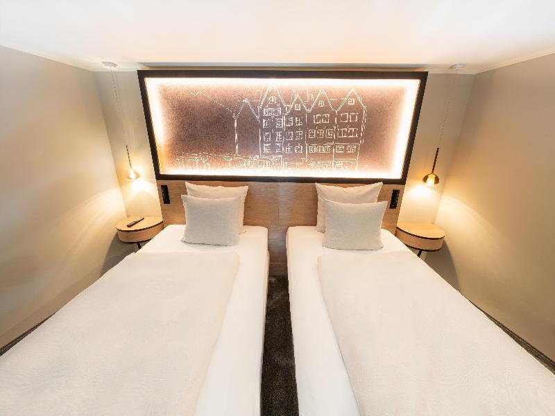 Hotel Wasserturm Cologne, Curio Collection image