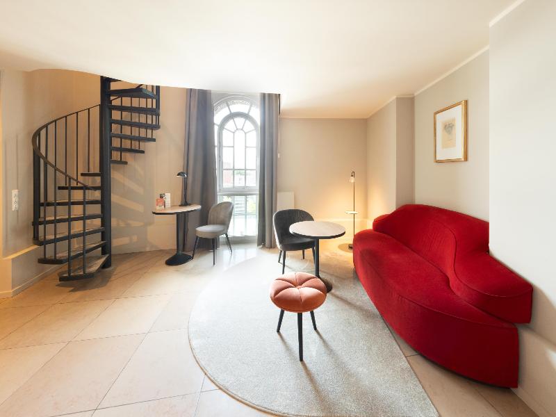 Hotel Wasserturm Cologne, Curio Collection image
