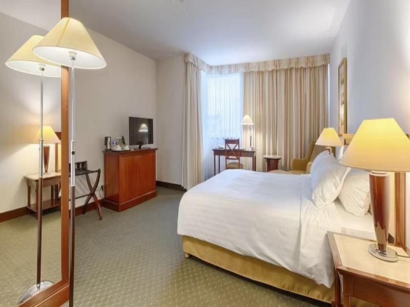 room detail thumbnail 2