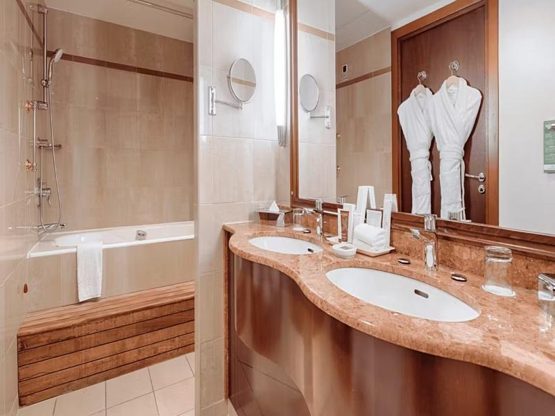 Occidental Paris Levallois image
