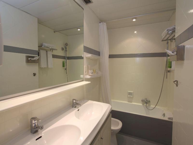 Golden Tulip Cannes - Hotel De Paris image