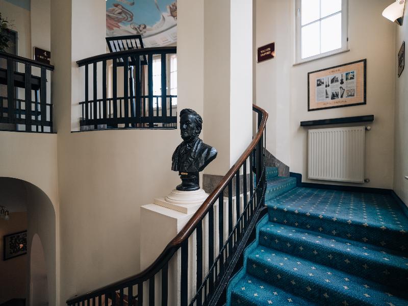Hotel Viktoria image