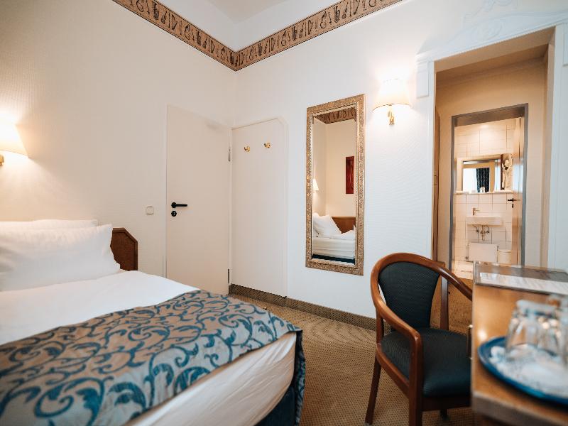 Hotel Viktoria image