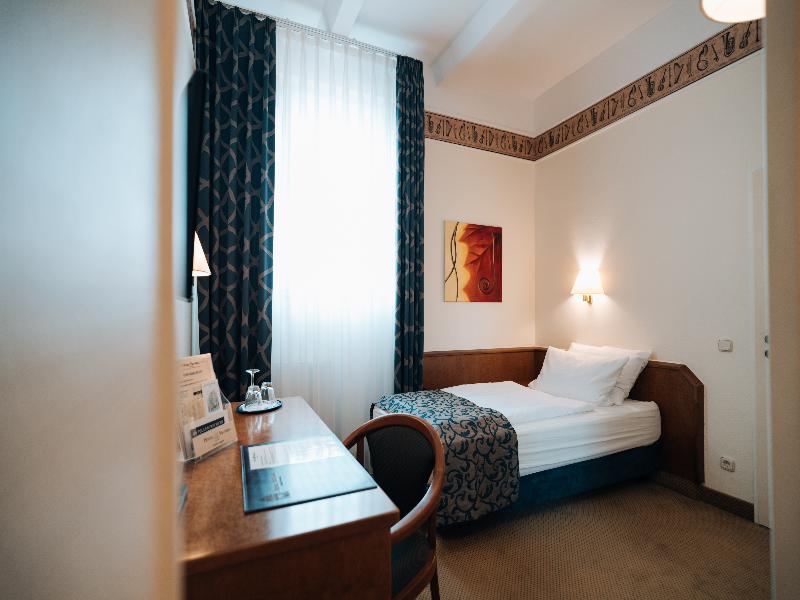 Hotel Viktoria image