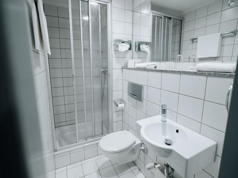 Hotel Viktoria image