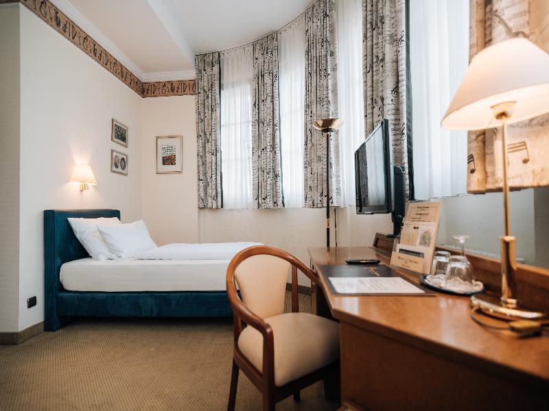 Hotel Viktoria image