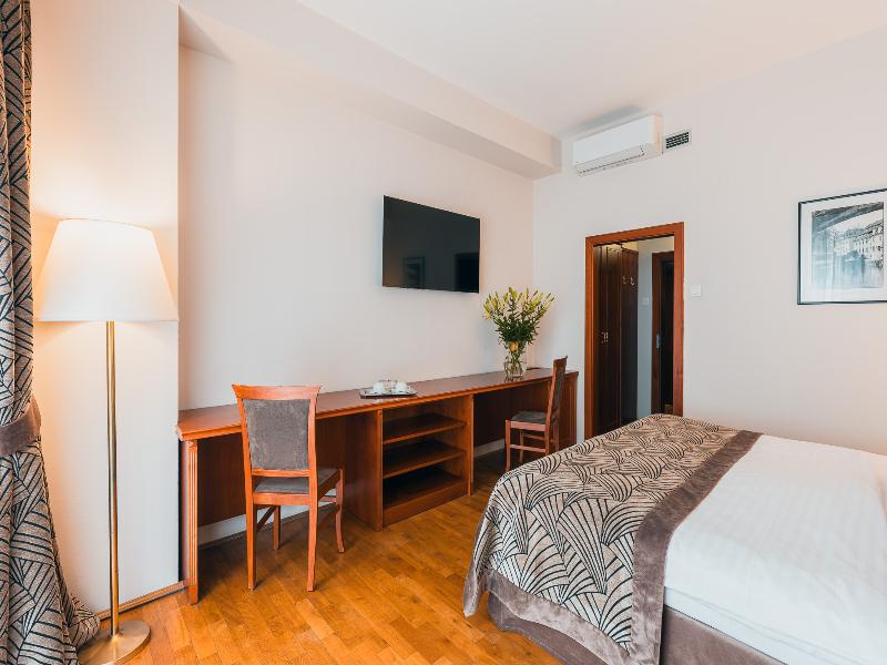 Belvedere Hotel Prague image