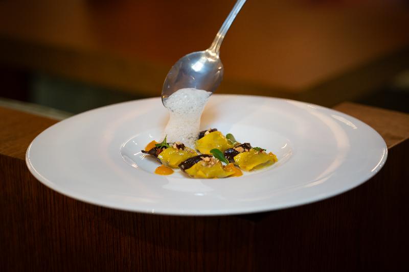 Floren Luxury Hotel image
