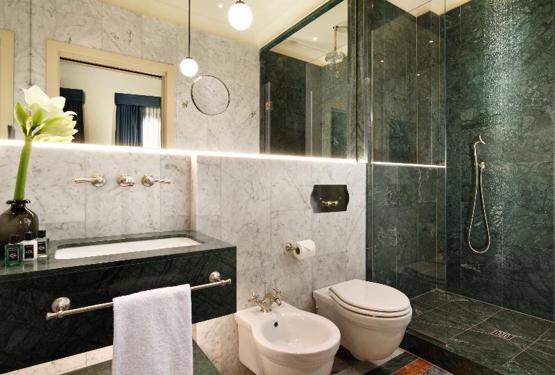 Floren Luxury Hotel image