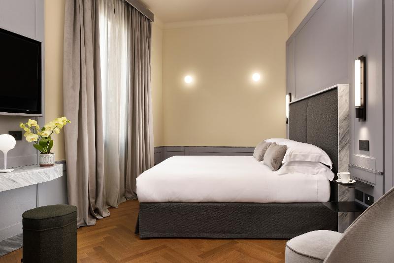 Floren Luxury Hotel image
