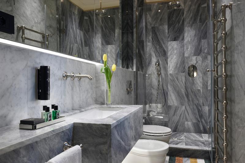 Floren Luxury Hotel image