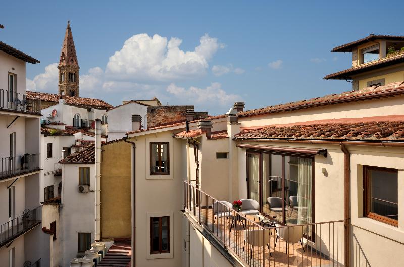 Floren Luxury Hotel image
