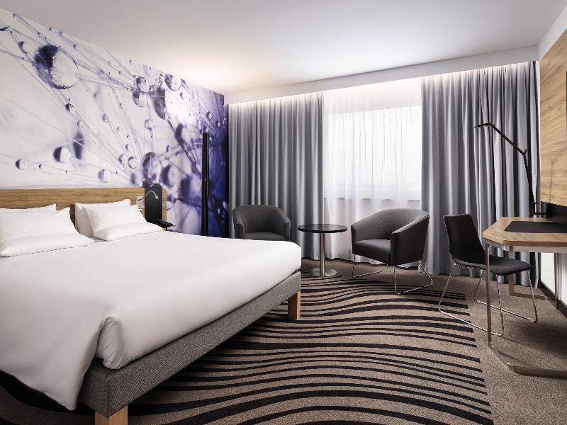Novotel Poznan Centrum image