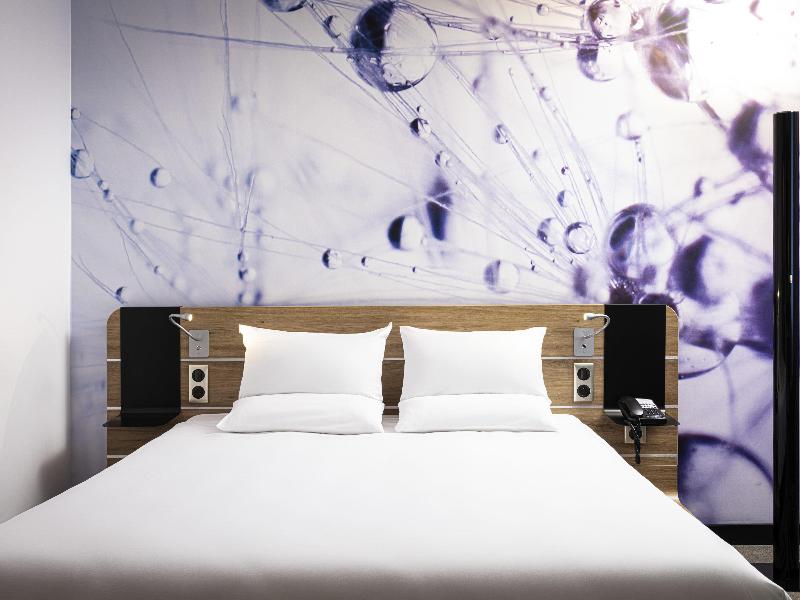 Novotel Poznan Centrum image