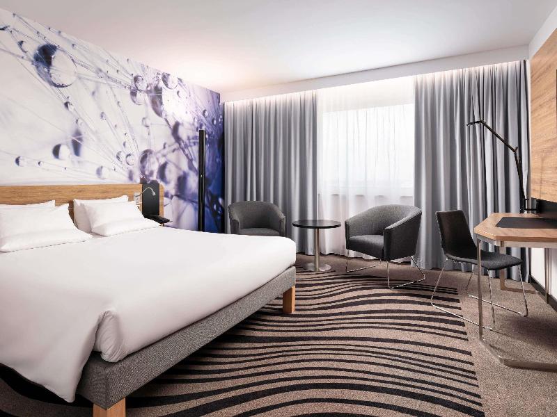 Novotel Poznan Centrum image
