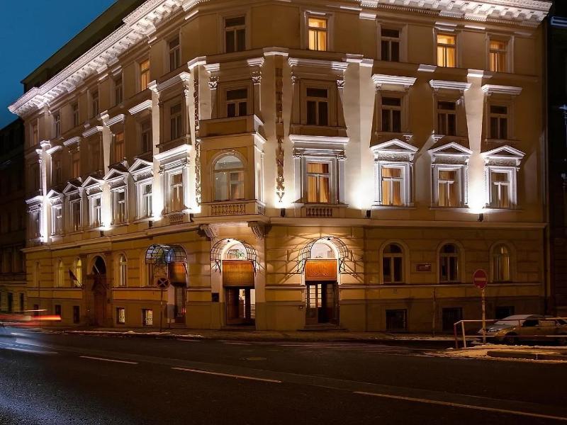 Hotel Kinsky Fountain image