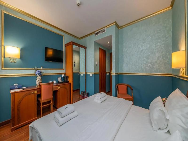 Hotel Kinsky Fountain image