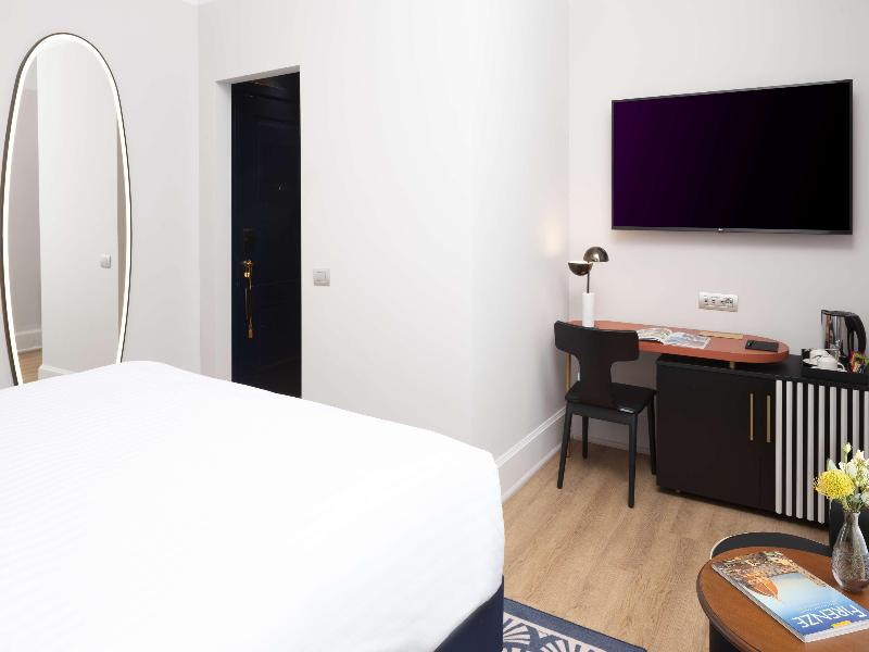 Anglo American Hotel Florence, Curio Collection image