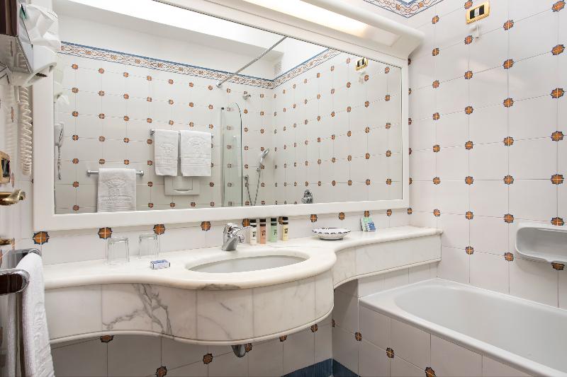 Grand Hotel De La Ville image