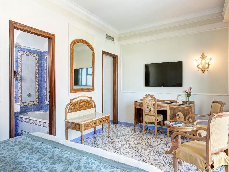 Grand Hotel De La Ville image