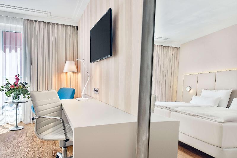 NH Vienna Airport Conference Center image