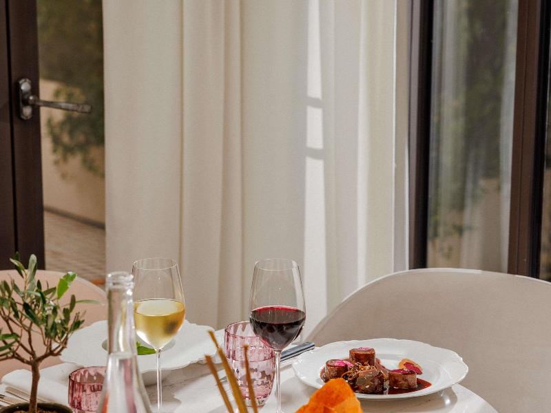 Le Royal Monceau Raffles Paris image