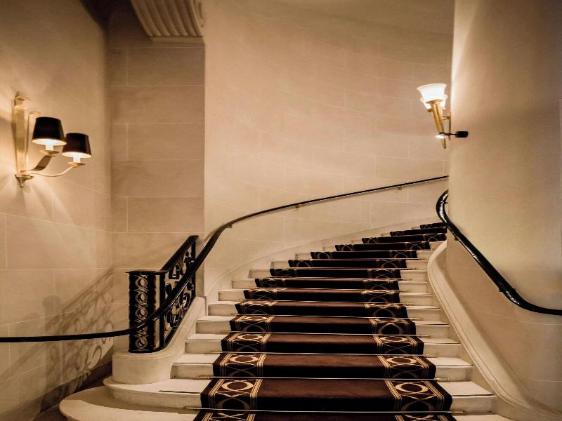 Prince De Galles, A Luxury Collection Hotel image
