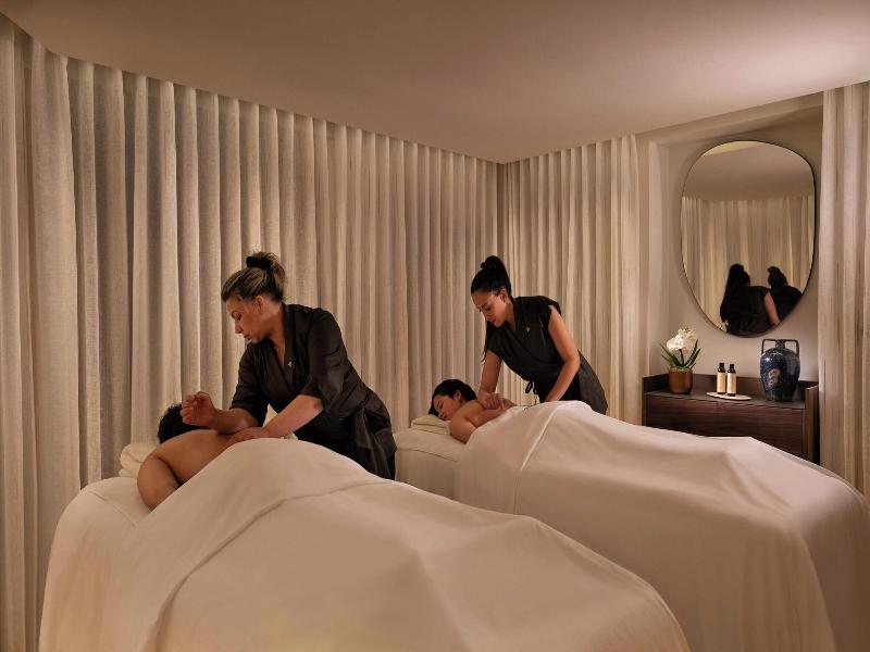 Prince De Galles, A Luxury Collection Hotel image