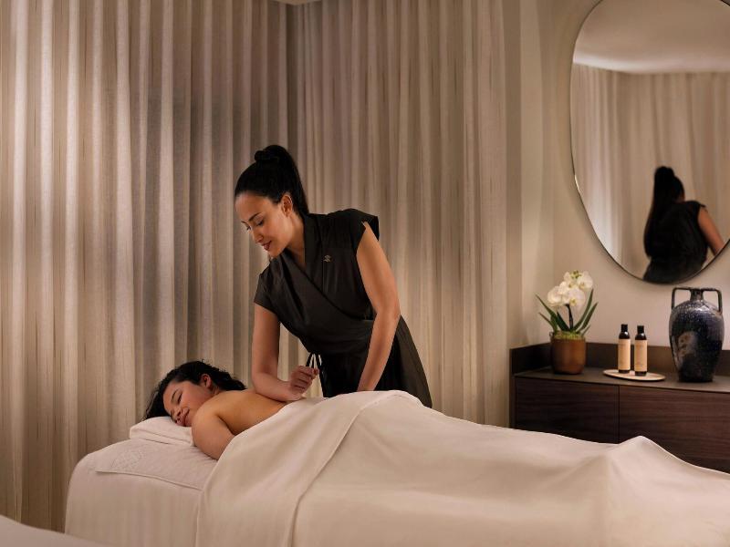 Prince De Galles, A Luxury Collection Hotel image