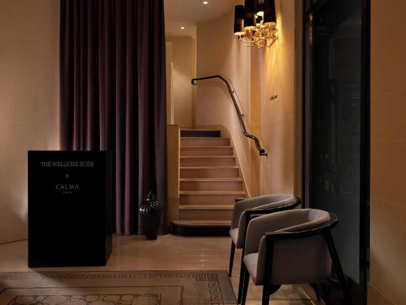 Prince De Galles, A Luxury Collection Hotel image