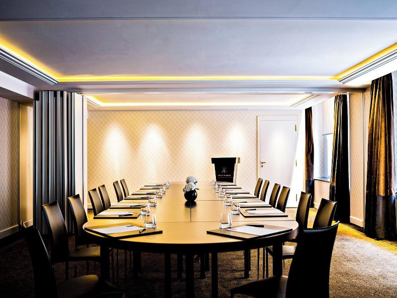 Prince De Galles, A Luxury Collection Hotel image