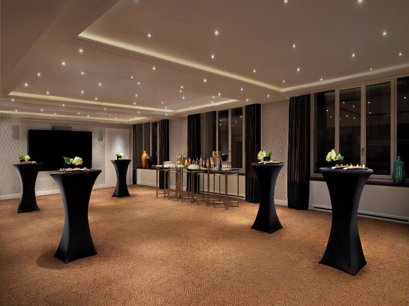 Prince De Galles, A Luxury Collection Hotel image