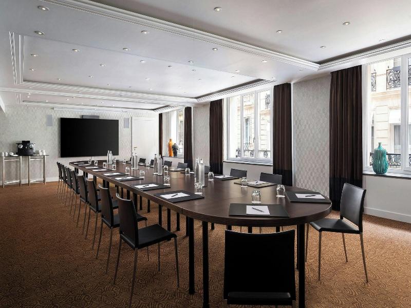 Prince De Galles, A Luxury Collection Hotel image