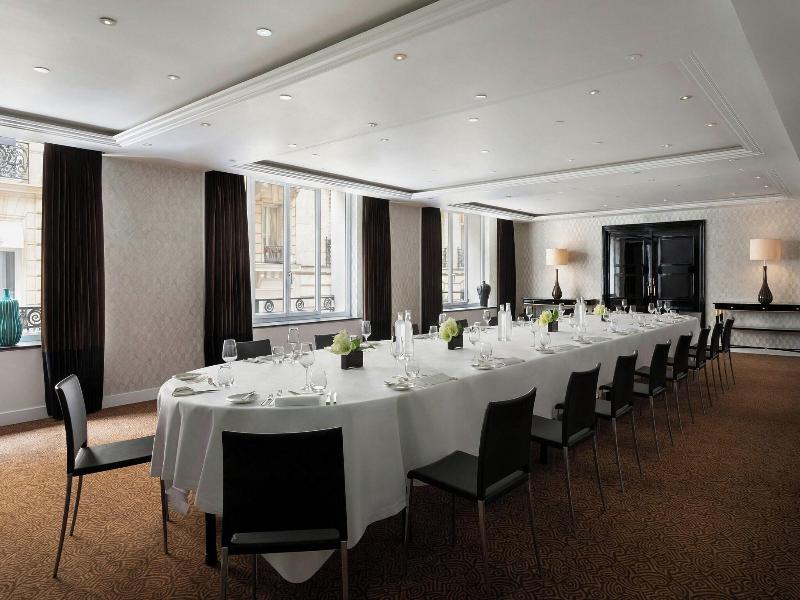 Prince De Galles, A Luxury Collection Hotel image