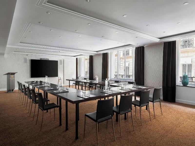 Prince De Galles, A Luxury Collection Hotel image