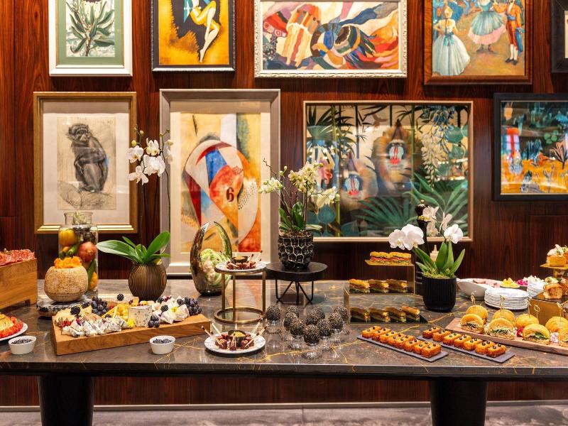 Prince De Galles, A Luxury Collection Hotel image