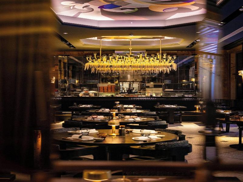 Prince De Galles, A Luxury Collection Hotel image