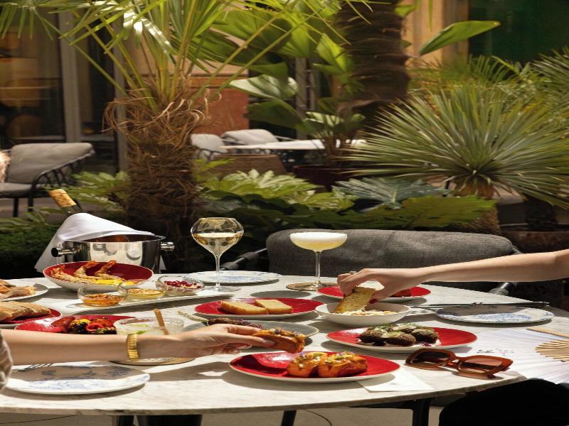 Prince De Galles, A Luxury Collection Hotel image