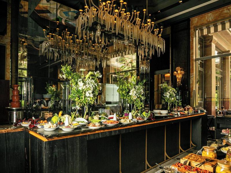 Prince De Galles, A Luxury Collection Hotel image
