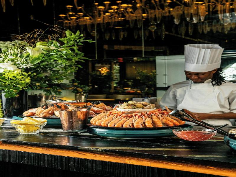 Prince De Galles, A Luxury Collection Hotel image