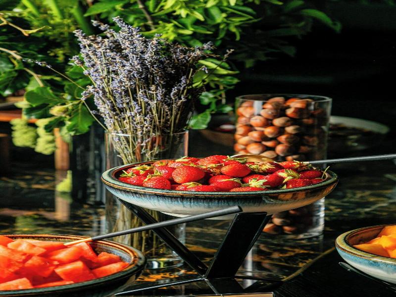 Prince De Galles, A Luxury Collection Hotel image